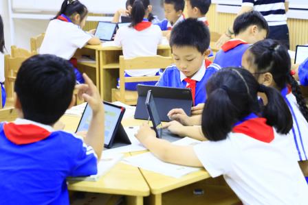 数智赋能课堂，创新教学模式——深圳市螺岭教育集团仙桐实验小学开展2025年“仙桐杯”教学大赛优课展示活动