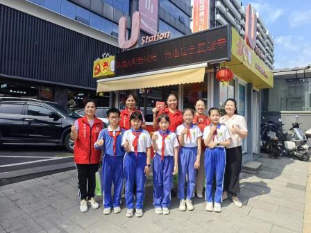 春风送暖，致敬平凡坚守——深圳市锦田教育集团锦田小学开展五一致敬劳动者主题教育​