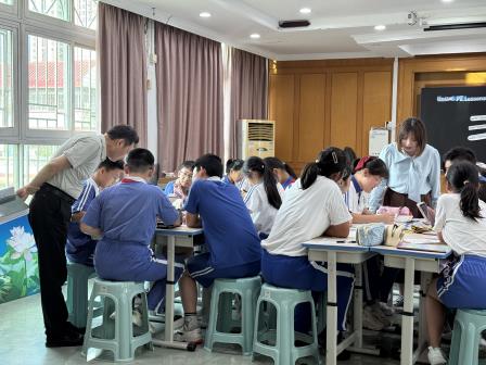 荷韵课堂绽新彩,审辩思维润童心 ——洪湖小学“审辩式”英语课堂模式教研活动​