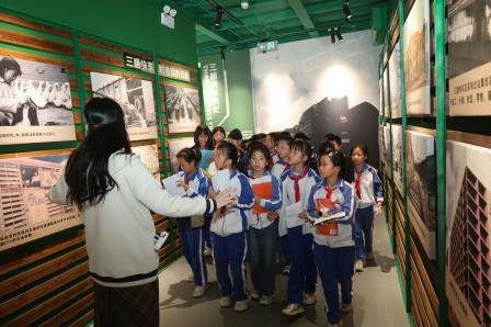 “三趟快车探秘，感受深港情谊”草埔小学开启每周半天计划课程