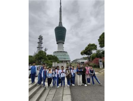 行走的思政课｜第22期：梧桐山自然导赏之旅 ——翠北实验小学师生探秘毛棉杜鹃，共上一堂“生态思政课”