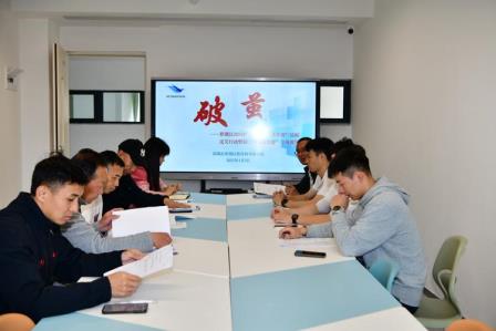 松风破茧“十项基本功”技术赋能亮色 泉韵化蝶“跨学科融智”靶向破解痛点——深圳市松泉实验学校开展2025年新教师过关考核暨初三“考教衔接”视导活动