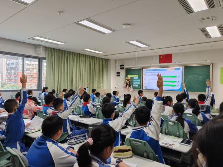 “翠竹杯”绽英华，融智课堂育青芽  ——翠外举行“翠竹杯”英语学科融智课堂暨新教师“破茧”行动