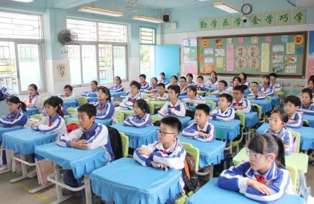聚焦文明出行，共筑美好旅途 ——南湖小学开展校长课堂第八讲
