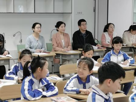 破茧成蝶，未来可期 —— 罗湖未来学校小学部开展新教师 “十项基本功” 达标过关视导活动