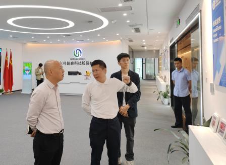 科技赋能教育 校企共育未来 ——深圳市凤光小学校领导一行走访鸿普森科技公司