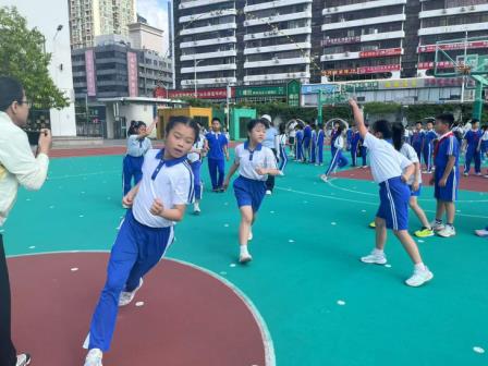 跃动青春展风采 长绳舞动映初心 ——深圳市翠北实验小学“班主任杯”长绳比赛圆满落幕
