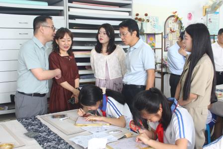 深圳市滨河小学隆重举行“中华优秀传统文化掐丝珐琅传承学校”揭牌仪式