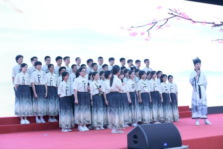 大美兮松风泉韵间 多元哉美育新程中 ——深圳市松泉实验学校成功举办2025年校园文化艺术节文艺汇演