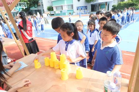 草埔小学隆重举行2025年“数字·科技嘉年华”活动  