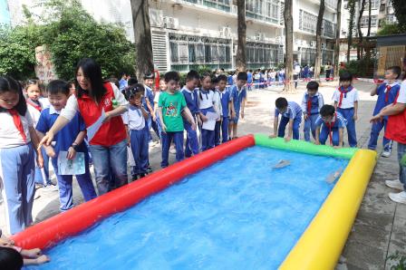 草埔小学隆重举行2025年“数字·科技嘉年华”活动  