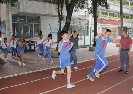 同心共筑，生命防线 ——深圳市南湖小学开展防震应急疏散演练