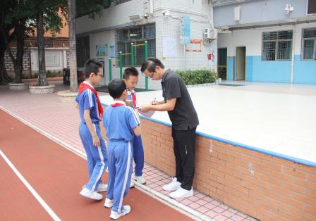 同心共筑，生命防线 ——深圳市南湖小学开展防震应急疏散演练