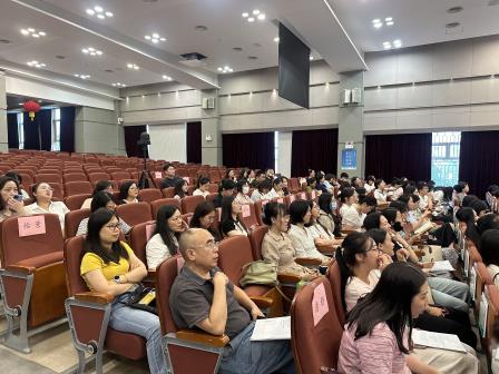 古韵诗声传雅意，诗教薪火续新篇——罗湖区小学语文“中华诗教”教培巡讲活动在螺岭外国语实验学校成功举办