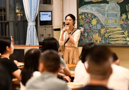 家校携手共育 静待花开有时 ——深圳市靖轩小学举办2024-2025学年第二学期家长会