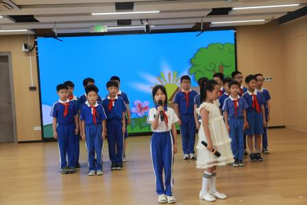 阳光心理 健康人生——布心小学举行5·25心理健康日主题升旗仪式