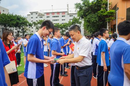 青春心向党，奋进新征程 —深圳市罗湖实验学校举行2025年离队入团仪式暨十四岁集体生日活动