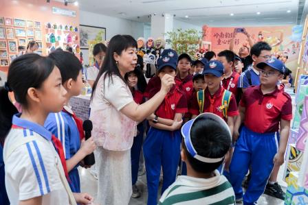 探岭南韵致 绘童心彩梦 —— 人民小学学生参观锦田教育集团艺术作品展