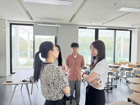 从管理到育人：班主任专业进阶与班级生态构建