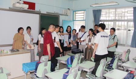 潮州市潮安区中小学骨干教师赴深圳市南湖小学开展德育交流活动