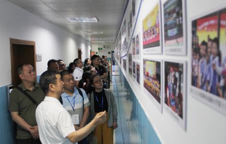 潮州市潮安区中小学骨干教师赴深圳市南湖小学开展德育交流活动