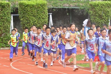 明珠小学微型马拉松大作战，一到六年级齐上阵