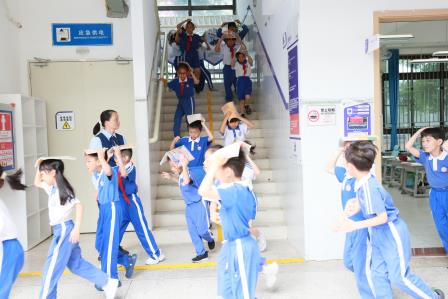 敲响防震警钟，筑牢校园安全 —— 深圳市莲南教育集团安芳小学举行防震应急疏散演练