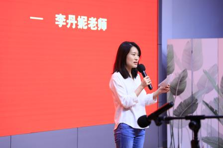 美育传承经典，艺术绽放新姿——深圳市仙桐实验小学艺术节主题升旗仪式