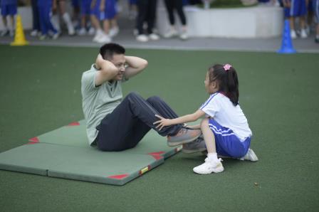 全员运动展风采·诗词文化润童心 莲塘小学2025年夏季趣味运动会圆满举行
