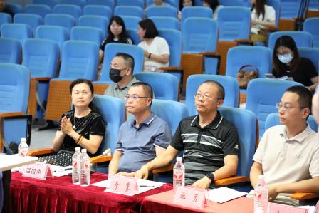 深圳市罗湖区滨河实验中学举办罗湖区初中英语“AI赋能”项目式学习课例展示暨“破茧行动”总结大会｜聚焦AI课堂实践，共探教学创新之路