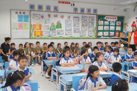 幼小贯通架心桥 携手共育启新程——罗湖小学与罗湖桥实验幼儿园携手开展幼小贯通活动