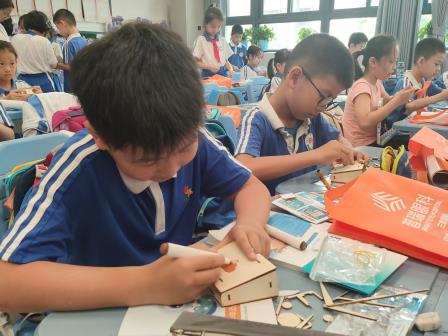 守护“睛”彩世界，点亮光明未来——深圳市水库小学开展爱眼护眼主题课堂