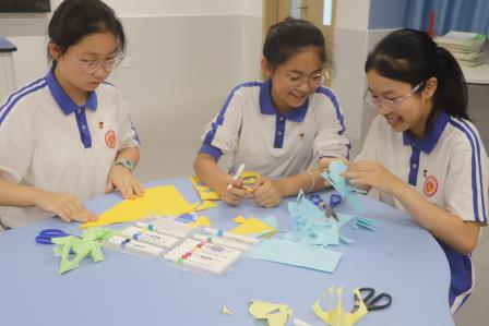 携手同伴  点亮心光——深圳市东晓小学心理健康教育节开展融合团辅活动​