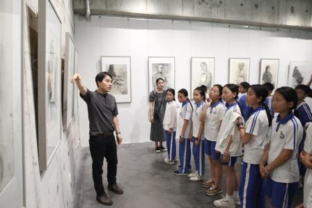 以美育人·向美而行 ——深圳市东昌小学师生走进深圳市美术学校开展美育浸润实践课程