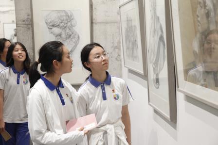 以美育人·向美而行 ——深圳市东昌小学师生走进深圳市美术学校开展美育浸润实践课程