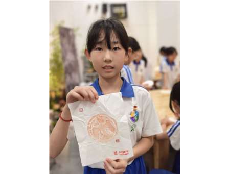 以美育人·向美而行 ——深圳市东昌小学师生走进深圳市美术学校开展美育浸润实践课程