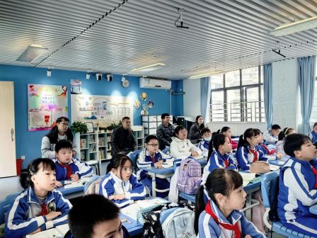破茧启航，共育桃李——怡景小学“破茧行动”教学研讨活动圆满举行