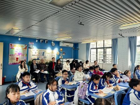 破茧启航，共育桃李——怡景小学“破茧行动”教学研讨活动圆满举行