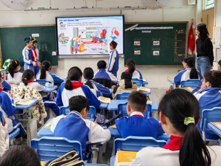 破茧启航，共育桃李——怡景小学“破茧行动”教学研讨活动圆满举行