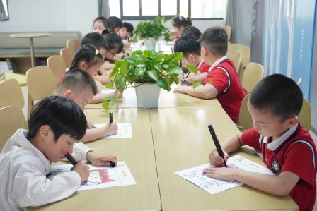 小学初体验，成长新起点——湖贝小学开展小幼衔接活动