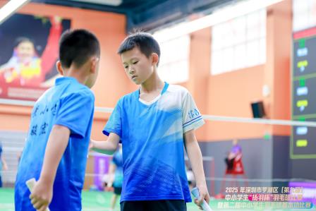 怡景学子羽坛展英姿 勇创佳绩铸就辉煌——怡景小学在2025年深圳市罗湖区“扬羽杯”羽毛球赛中喜获多项荣誉