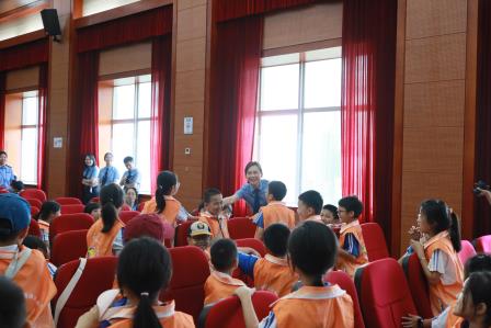 “法迎六一，共‘童’成长”—— 翠竹外国语实验学校“少年担当者”走进检察开放日​