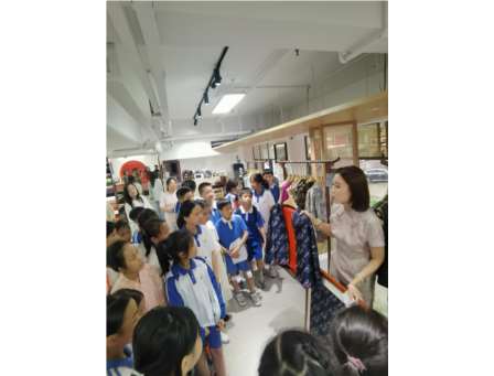 探秘千年宋锦之美 ——罗湖小学“锦”绣中华美育研学行