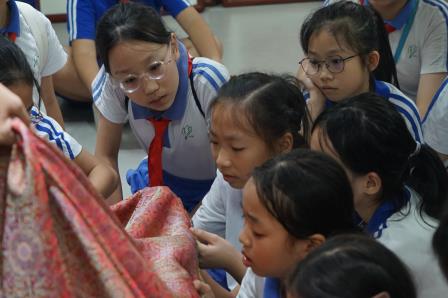 探秘千年宋锦之美 ——罗湖小学“锦”绣中华美育研学行