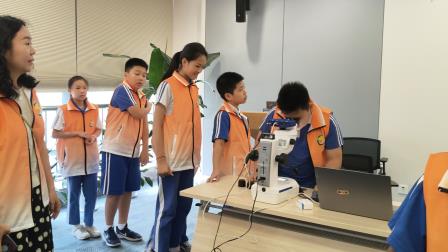 探秘微观奇境，播种科学梦想——深圳市翠竹外国语实验学校推进 “每周半天计划” 实践活动
