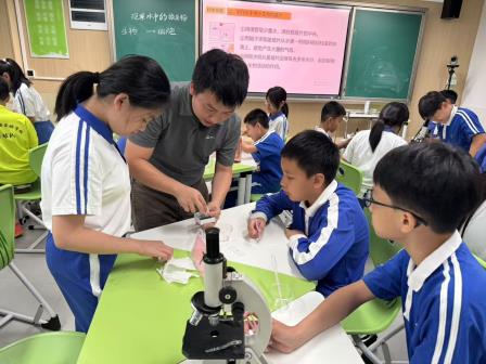探秘微观奇境，播种科学梦想——深圳市翠竹外国语实验学校推进 “每周半天计划” 实践活动