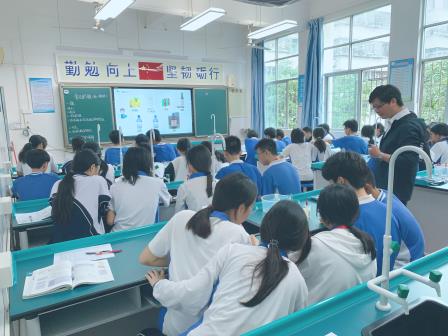 新华外国语学校第十二届“新华杯”一师一优课公开课活动顺利结束
