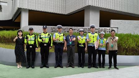 “快乐六一·安全‘童’行”交通安全宣传教育活动 ——罗湖交警携手翠外共筑儿童平安防线