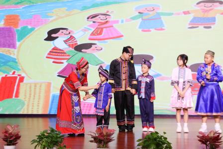 粤港澳同心  石榴籽情深 ——罗湖小学举行粤港澳姊妹学校团结联欢活动