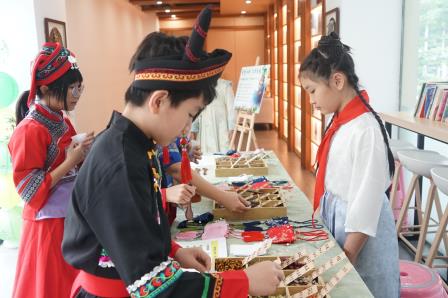 粤港澳同心  石榴籽情深 ——罗湖小学举行粤港澳姊妹学校团结联欢活动